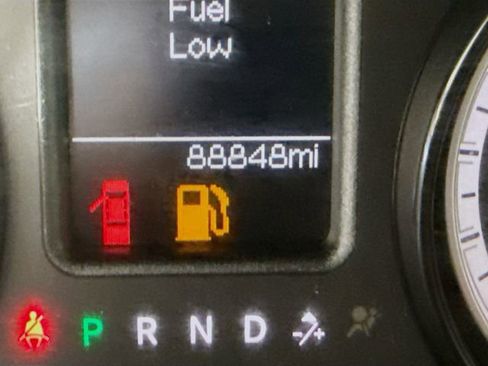 Used 2018 RAM 2500 Tradesman w/ Chrome Appearance Group image 14