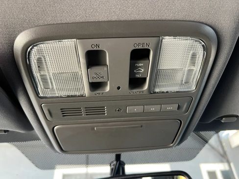 Used 2014 Honda Pilot Touring image 28