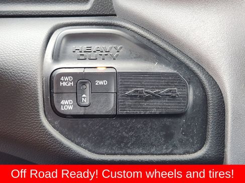 Used 2024 RAM 2500 Big Horn AWD/4WD image 32