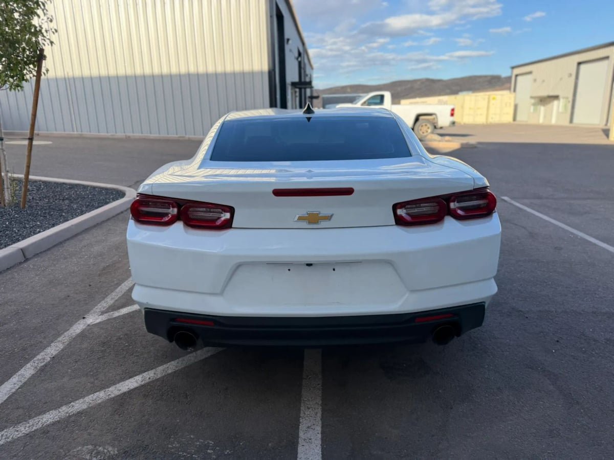 Used 2023 Chevrolet Camaro LT RWD image 5