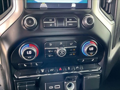 Used 2022 Chevrolet Silverado 2500 LT w/ Fleet Comfort Package image 32