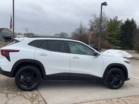 New 2026 Chevrolet Trax ACTIV w/ Driver Confidence Package image 9