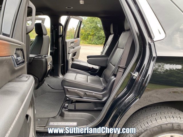 Used 2025 GMC Yukon Denali AWD/4WD image 40