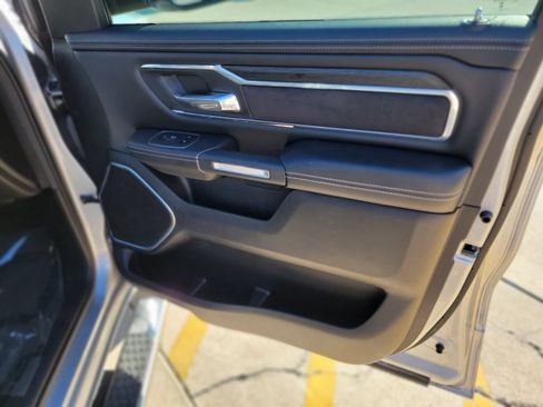 Used 2023 RAM 1500 Laramie AWD/4WD image 13