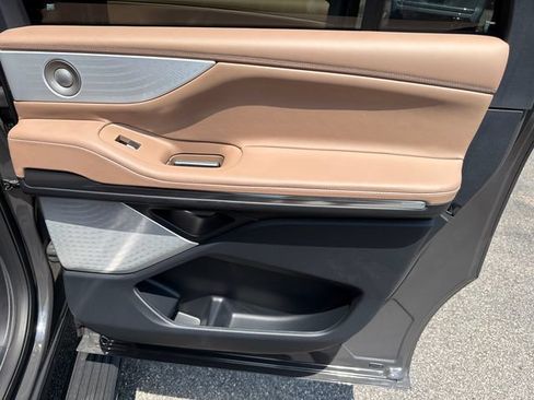 New 2027 Lincoln Navigator L Black Label AWD/4WD image 18