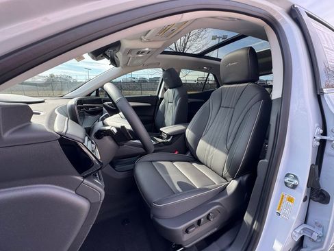 New 2026 Buick Envision Avenir image 5