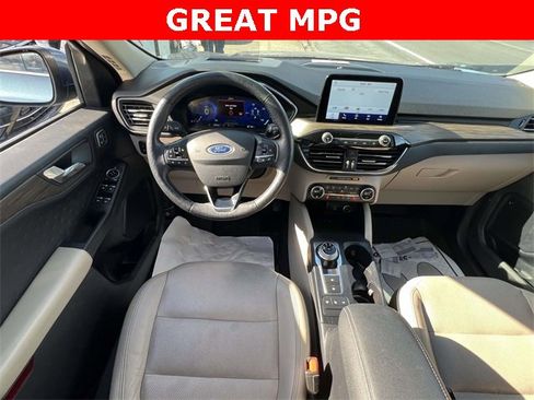 Used 2020 Ford Escape Titanium w/ Titanium Premium Package 2.0 image 13