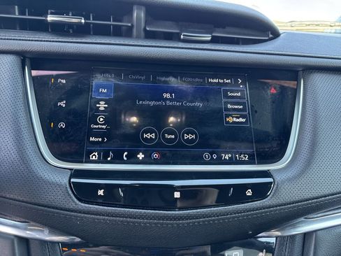 Used 2021 Cadillac XT5 Premium Luxury AWD/4WD image 16