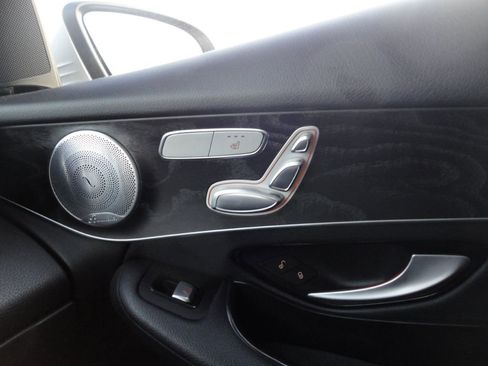 Used 2016 Mercedes-Benz GLC 300 4MATIC image 16