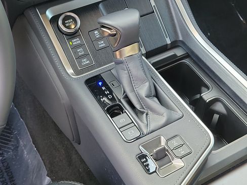 Used 2026 Lexus GX 550 AWD/4WD image 25