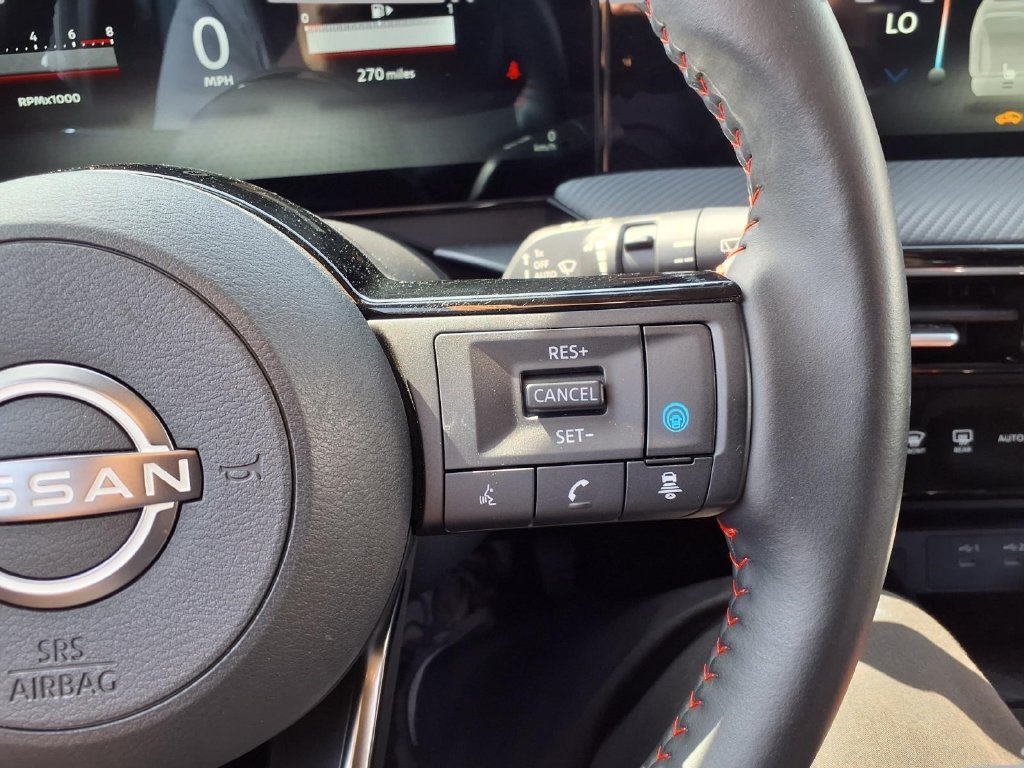 Used 2025 Nissan Kicks SR w/ SR Premium Package AWD/4WD image 14