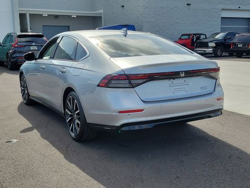 Used 2025 Honda Accord Touring image 5