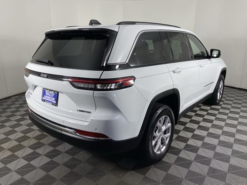 Used 2022 Jeep Grand Cherokee Limited image 9