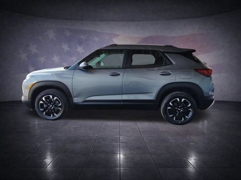 Used 2021 Chevrolet TrailBlazer LT AWD/4WD image 2