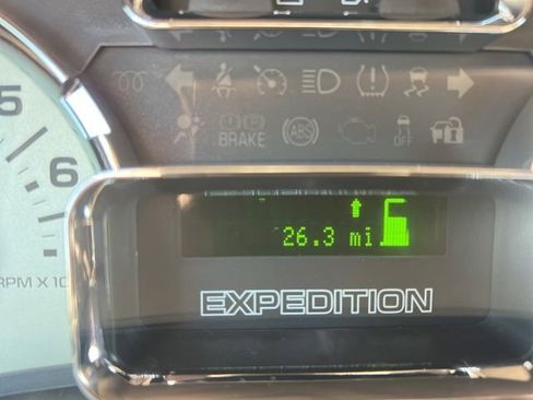 Used 2014 Ford Expedition EL XLT w/ Equipment Group 202A AWD/4WD image 13
