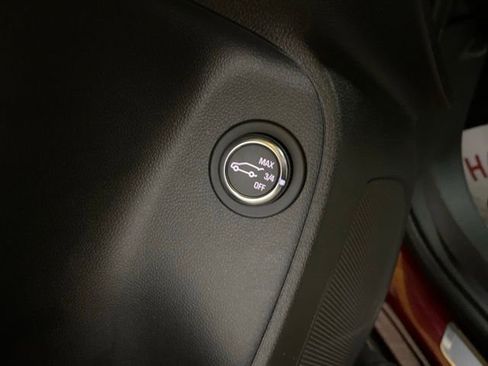 Used 2025 Buick Envista Avenir FWD image 34