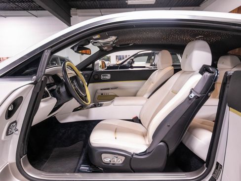 Used 2016 Rolls-Royce Wraith RWD image 8