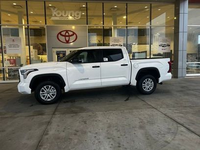 New 2025 Toyota Tundra SR5 w/ SR5 Convenience Package