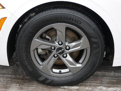 Used 2023 Kia K5 LXS image 15