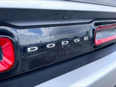 Used 2021 Dodge Challenger SXT image 24