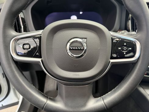 Used 2023 Volvo XC60 B5 Plus w/ Climate Package AWD/4WD image 11