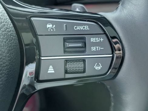 Used 2025 Honda Pilot Elite image 18