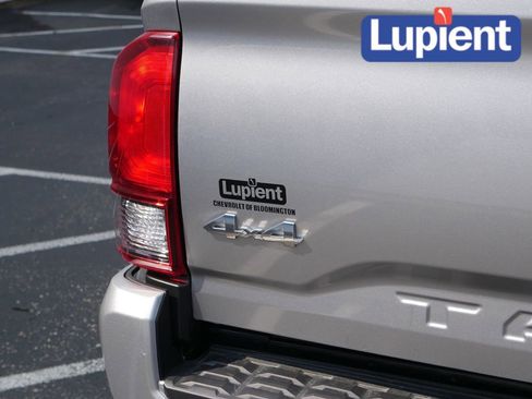 Used 2023 Toyota Tacoma SR image 5