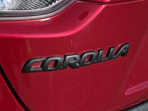 Used 2025 Toyota Corolla SE image 11