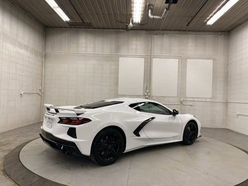 New 2026 Chevrolet Corvette Stingray Premium Cpe w/ Z51 Performance Package RWD image 34