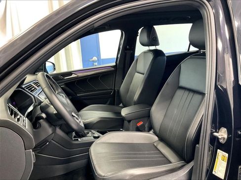 Used 2023 Volkswagen Tiguan SE R-Line AWD/4WD image 10