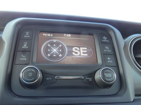 Used 2019 Jeep Wrangler Sport AWD/4WD image 18