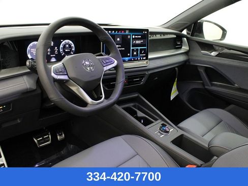 New 2026 Volkswagen Tiguan SE R-Line image 14