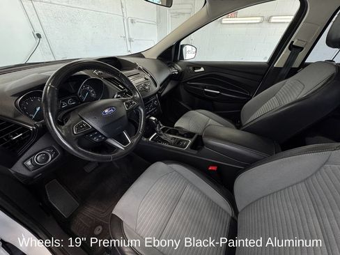 Used 2018 Ford Escape SE w/ SE Sport Appearance Package AWD/4WD image 14