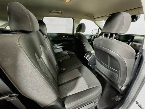 Used 2023 Kia Sorento LX FWD image 26