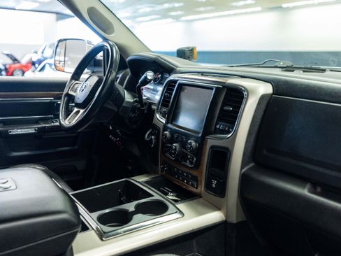 Used 2014 RAM 2500 Laramie w/ Convenience Group AWD/4WD image 12
