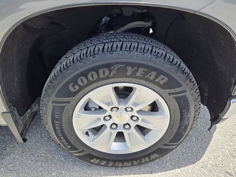 Used 2021 Chevrolet Silverado 1500 LT RWD image 8