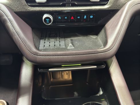 Used 2025 Ford Explorer Platinum w/ Ultimate Package AWD/4WD image 33