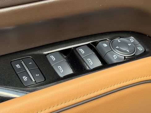 Certified 2024 Cadillac Escalade Sport w/ LPO, ONYX Package AWD/4WD image 19