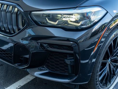 Used 2022 BMW X6 xDrive40i w/ M Sport Package AWD/4WD image 22