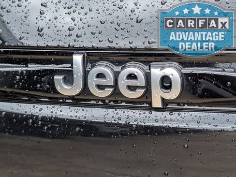 Used 2022 Jeep Grand Cherokee Summit AWD/4WD image 36