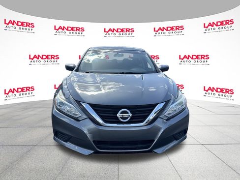 Used 2018 Nissan Altima 2.5 S w/ S Convenience Package FWD image 8