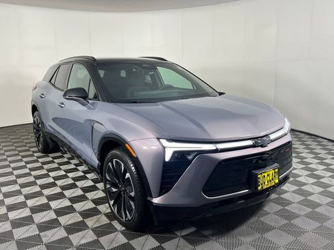 New 2026 Chevrolet Blazer EV RS image 3