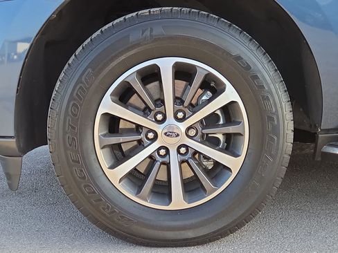 Used 2020 Ford Expedition XLT w/ Equipment Group 202A AWD/4WD image 12