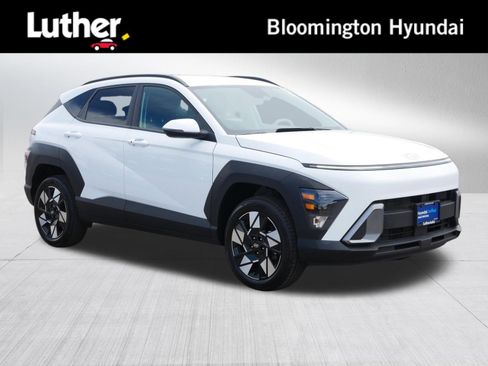 Certified 2025 Hyundai Kona SEL AWD/4WD image 1