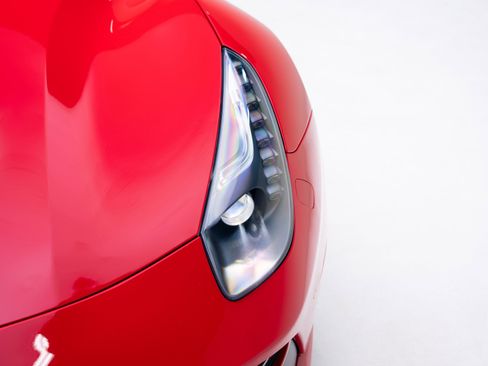 Used 2014 Ferrari F12 Berlinetta image 10