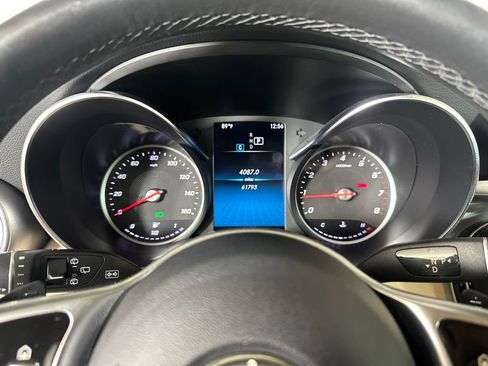 Used 2021 Mercedes-Benz GLC 300 image 29