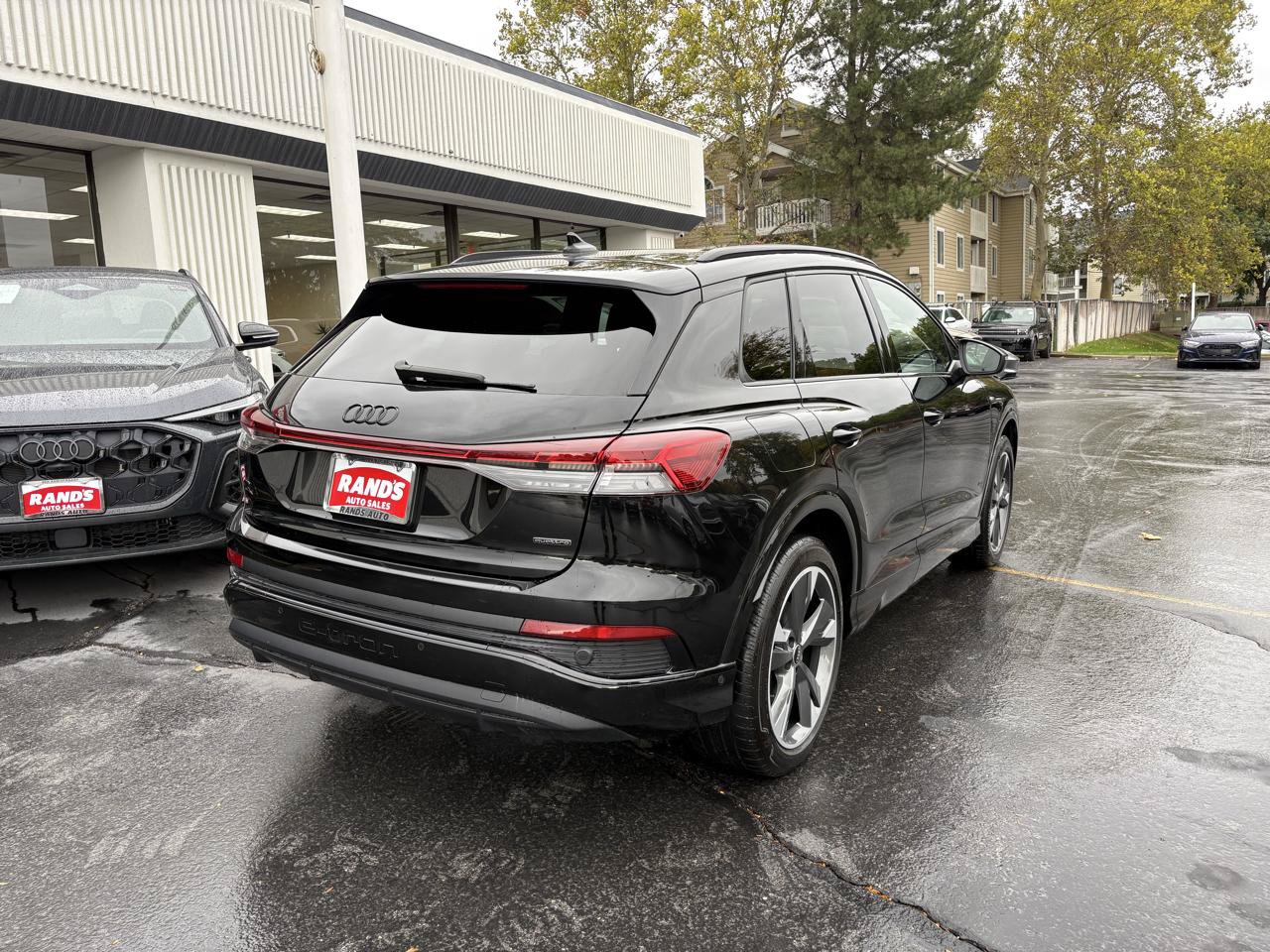 Used 2024 Audi Q4 e-tron Premium Plus w/ Premium Plus AWD/4WD image 9