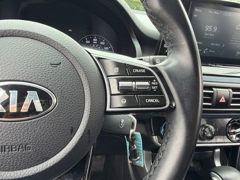 Used 2021 Kia Seltos S AWD/4WD image 17