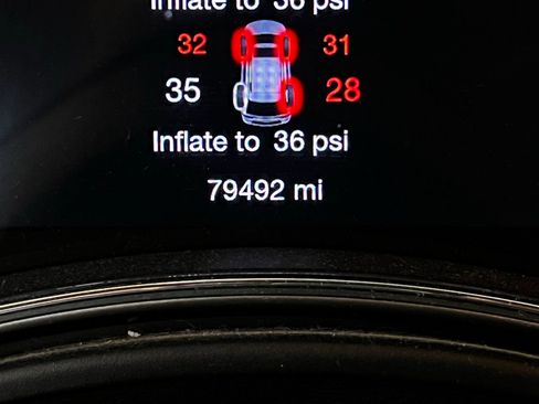 Used 2018 Jeep Grand Cherokee Laredo image 11