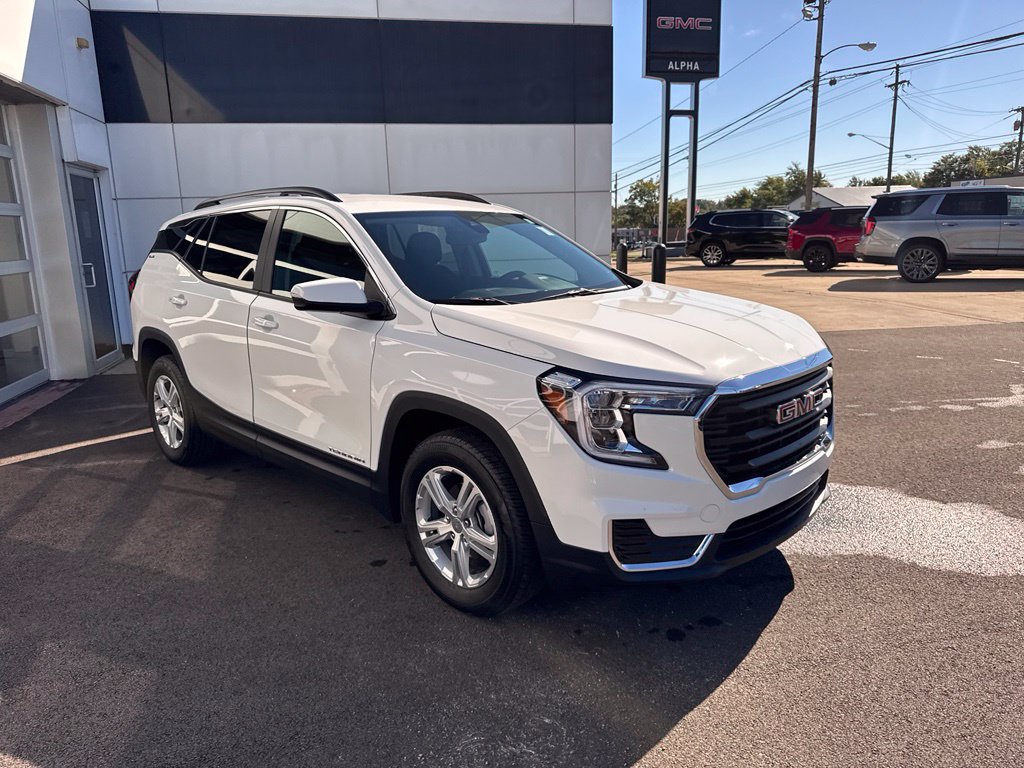 Used 2024 GMC Terrain SLE w/ Driver Convenience Package AWD/4WD image 7